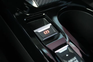 Peugeot 2008 Peugeot 2008 1.2 130PK AUTOMAAT GT PACK | NAVIGATIE | FULL LED KOPLAMPEN | DRAADLOZE APPLE CARPLAY/ANDROID AUTO | ADAPTIVE CRUISE CONTROL | CAMERA VOOR + ACHTER | CLIMATE CONTROL | LICHTMETALEN VELGEN 17