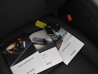 Lexus LBX Lexus LBX 1.5 Hybrid Elegant | Tech Pack | Parkeersensoren V+A | Leder - afbeelding nr 9
