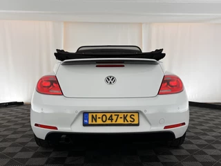 Volkswagen Beetle Volkswagen Beetle Cabriolet 1.6 TDI Design Cup Aut. *LUXURY-LEATHER | FENDER-AUDIO | CARPLAY | COMFORT-SEATS | HEATED-SEATS | ECC | SHIFTPADDLES | PDC | AIRSCARF | CRUISE | 19''ALU* - afbeelding nr 7