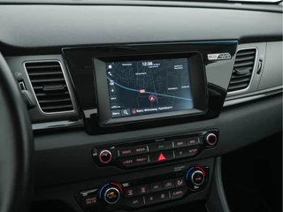 Kia Niro Kia Niro 1.6 GDi Hybrid ExecutiveLine Aut. *LEATHER-FABRIC | NAVI-FULLMAP | KEYLESS | CAMERA | COMFORT-SEATS | DIGI-COCKPIT | LANE-ASSIST | ECC | CARPLAY | PDC | 16''ALU* - afbeelding nr 14