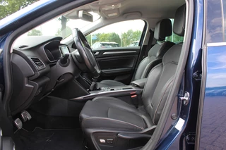 Renault Mégane Estate Renault Mégane Estate 1.2 TCe Bose / Trekhaak / Camera / Navigatie / Bose / 17'' / Half leder / Keyless / Dodehoek / DAB / Cruise Control - afbeelding nr 8
