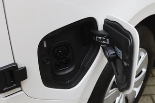 Volkswagen ID. Buzz Cargo IQ.Light/Keyless/Achterdeuren/App-Connect/Alarm/ACC/PDC/DAB - afbeelding nr 36