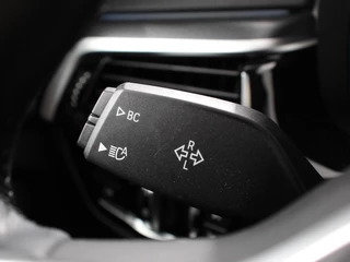 BMW 5 Serie BMW 5-serie Touring 530e M Sport PHEV AUTOMAAT 292PK Climate control Adaptieve cruise control Keyless Parkeersensoren Achteruitrijcamera Panoramadak LED Verwarmde voorstoelen Trekhaak Apple Carplay/ Android Auto - afbeelding nr 27