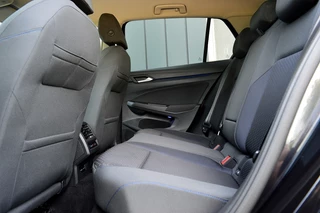 Volkswagen Golf Volkswagen Golf 1.0 TSI Life Business Rijklaarprijs-Garantie Navigatie led Airco Apple carplay Sfeer verlichting - afbeelding nr 13