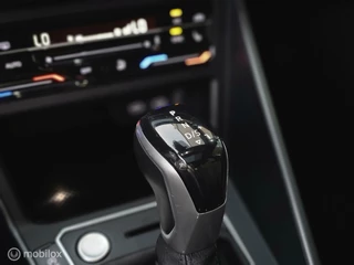 Volkswagen Polo Volkswagen Polo 1.0 TSI R-Line Panorama/Keyless/Beats/Camera - afbeelding nr 36