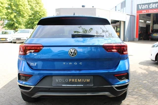 Volkswagen T-Roc Volkswagen T-Roc 1.5 TSI Sport 150PK! Virtual/Navi/17