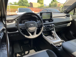 Toyota RAV4 Toyota RAV4 2.5 Hybrid AWD Bi-Tone AUT. | 1e eigenaar | 360 gr. camera | navigatie | panoramadak | JBL audio | rij assistentie - afbeelding nr 15
