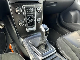 Volvo V40 Volvo V40 2.0 T4 R-Design | Park Assist | Stoelverwarming | Trekhaak | 6-Speed - afbeelding nr 10