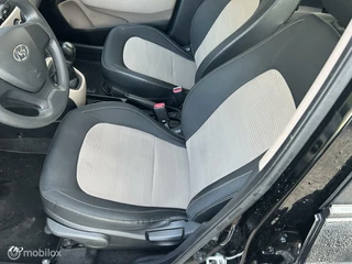 Hyundai i10 Hyundai i10 1.0i i-Motion Comfort * AIRCO * LM VELGEN * - afbeelding nr 6