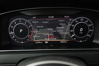 Volkswagen Golf Volkswagen GOLF 2.0 TSI GTI TCR (AKRAPOVIC, PANORAMADAK, CAMERA, STOELVERWARMING, CRUISE CONTROL, DEALER ONDERHOUDEN) - afbeelding nr 9