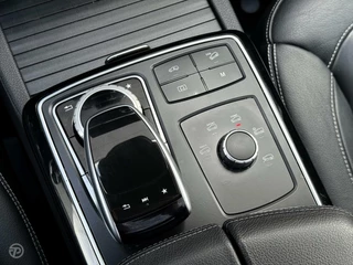 Mercedes-Benz GLE Mercedes-Benz GLE-klasse 350 d 4MATIC AMG Sport Edition Panoramadak Trekhaak Luchtvering - afbeelding nr 18