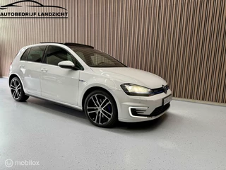 Volkswagen Golf Volkswagen Golf 1.4 TSI GTE PANO - afbeelding nr 4