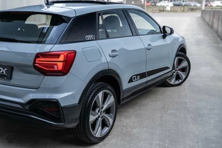 Audi Q2 Audi Q2 35 TFSI 2020 | S-Edition One | Pijlgrijs | B&O Full - afbeelding nr 4