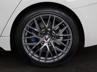 BMW 3 Serie BMW 3-serie 320i M Sport | Sportstoelen | Alcantara |  Full LED | Navigatie | Climate control | Bluetooth | Parkeerhulp | Cruise control - afbeelding nr 25