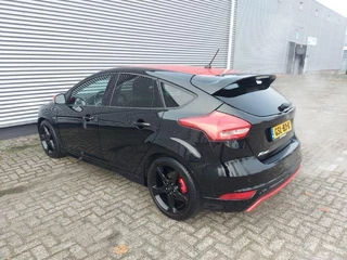 Ford Focus Ford Focus 1.5 135KW/184PK ST line, applecarplay/android,airco,cruise,stoelverwarming,parkeersensoren achter, - afbeelding nr 7