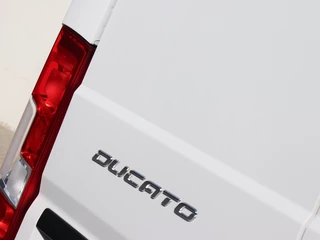 Fiat Ducato Fiat Ducato 3.0t 120 PK L2H2 | 3-Zits | Carplay | Clima | Camera | Betimmeri - afbeelding nr 7