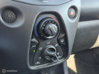 Toyota Aygo Toyota Aygo 1.0 VVT-i x-fun Airco CV Elek ramen Led - afbeelding nr 14
