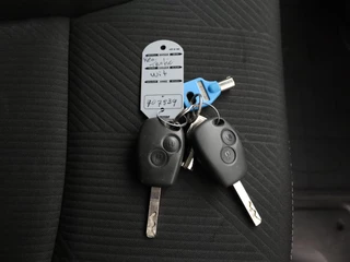 Renault Trafic | Navigatie | Camera | Airco | 3-Persoons | Cruise - afbeelding nr 5