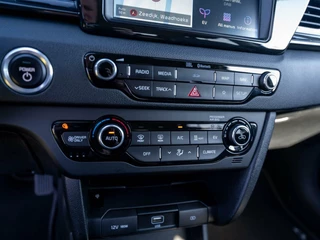 Kia e-Niro Kia e-Niro ExecutiveLine 64 kWh | SOH 100% | Leder | Adaptive cruise | Camera | Carplay - afbeelding nr 9