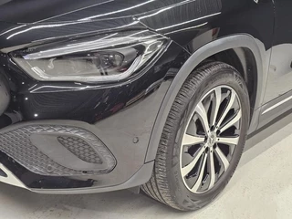 Mercedes-Benz GLA PANORAMA, DISTR, 19-inch LMV ** 24 mnd 