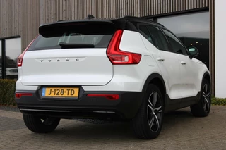 Volvo XC40 Volvo XC40 1.5 T5 Recharge R-Design - Semi elektrische trekhaak - Dealer onderhouden - Adaptieve cruise control incl. BLIS - Stoel en stuurwielverwarming - Harman Kardon - Sfeerverlichting - Standkachel met timer - - afbeelding nr 2