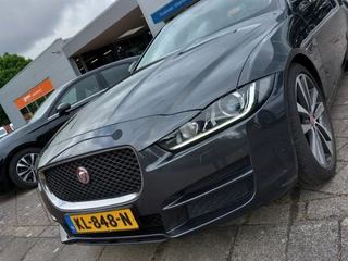 Jaguar XE 2.0 D 163pk Automaat Portfolio Premium Business Pack | Origineel NL | Navi | Bi-Xenon | Clima | Cruise | Leder+Verwarmd+Elek.Verstel | Pdc V+A+Camera | Rijstrook+Licht+Regensensor | 19''lm - afbeelding nr 32