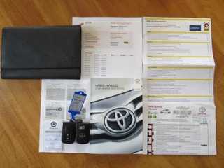 Toyota Yaris Toyota Yaris 1.5 Hybrid Dynamic | NAVI | ACHTERUITRIJCAMERA | KEYLESS ENTRY | CRUISE CONTROL | DEALER ONDERHOUDEN | - afbeelding nr 31