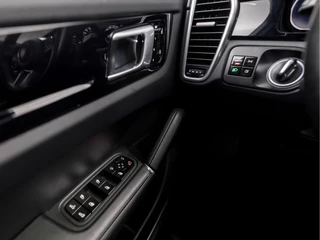 Porsche Cayenne Porsche Cayenne 3.0 340Pk (PANORAMADAK, APPLE CARPLAY, GROOT NAVI, LUCHTVERING, SPORTCHRONO, ADAPTIVE CRUISE, MEMORY SEATS, 360 CAMERA, GETINT GLAS, NIEUWSTAAT) - afbeelding nr 27