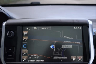 Peugeot 2008 | NL-Auto | Pano.dak | Nav | Cruise Contr | Climate Contr | PDC | Trekhaak | NAP - afbeelding nr 42