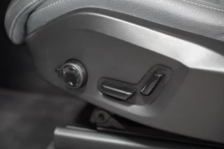 Volvo XC90 Volvo XC90 2.0 T8 Recharge AWD R-Design 7Pers|Pano|Memory|Trekhaak - afbeelding nr 10