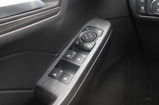 Ford Kuga Ford Kuga 2.5 PHEV Active X Driver Assistance Pack | Panoramadak | Winter Pack | Wegklapbare trekhaak | 19 inch lichtmetalen velgen | Adaptieve Matrix LED koplampen met Coast to Coast |  Reservewiel | - afbeelding nr 23