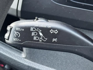 Volkswagen Transporter Volkswagen Transporter Kombi T6 2.0 TDI 9 persoons Cruise control Airco Verwarmbare buitenspiegels - afbeelding nr 5
