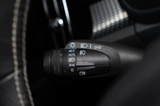 Volvo XC40 Volvo XC40 2.0 T5 AWD R-Design | 247PK | PANO | H&K | Leder | Memory - afbeelding nr 43