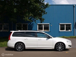 Volvo V70 Volvo V70 AWD 2.4 D5 215 Aut6 Leer Xenon 18Velgen Pdc Mooi!! - afbeelding nr 3