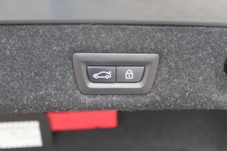 BMW 5 Serie BMW 5 Serie 530e iPerformance High Executive / Schuifdak / 360Camera / Head-up / 20'' / Volleder / Harman Kardon / Keyless / Navigatie / Stoelventilatie / Stuurverwarming / Dodehoek / ACC - afbeelding nr 35