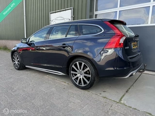 Volvo V60 Volvo V60 2.4 D6 Twin Engine R-Design|Clima|Navi|Leder|PDC| - afbeelding nr 3