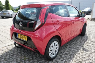 Toyota Aygo Toyota Aygo 1.0 VVT-i x-play | Apple Carplay & Android auto | Achteruitrijca - afbeelding nr 35
