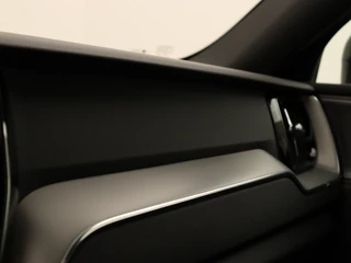 Volvo XC60 Volvo XC60 T6 PLUG-IN HYBRID PLUS BLACK EDITION HEICO STYLING 22INCH SCHUIF - afbeelding nr 25