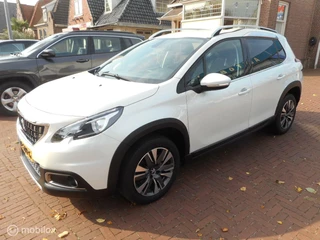 Peugeot 2008 Peugeot 2008 1.2 PureTech 110 Allure EAT8 AUTOMAAT+PARELMOER LAK+ECC+NAVI - afbeelding nr 2