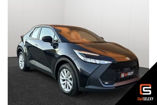 Toyota C-HR Toyota C-HR 1.8 Hybrid 140 Busines: Strak, Slim & Hybride - afbeelding nr 1