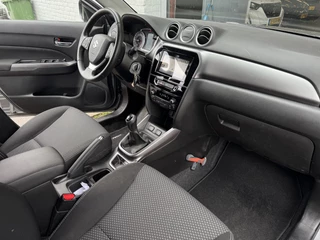 Suzuki Vitara Suzuki Vitara 1.0 Boosterjet Select, Camera! Carplay! Zondag OPEN! - afbeelding nr 3