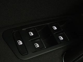 Volkswagen Golf Volkswagen Golf 1.0 TSI Highline | Full LED | Virtual Cockpit |  Carplay | Adaptive cruise | Navigatie | Climate control | Parkeerhulp | Sportstoelen - afbeelding nr 25