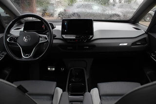 Volkswagen ID.3 Volkswagen ID.3 First Max 58 kWh / Full option! / Panoramadak / Camera / Head-up / Keyless / 20'' / ACC / Dodehoek / Elektr. stoelen / Massage / Navigatie / Stuurverwarming - afbeelding nr 2