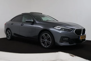BMW 2 Serie BMW 2-serie Gran Coupé 218i Executive Edition (PANORAMADAK, ACHTERUITRIJCAMERA, PARKEERSENSOREN, CRUISE, AUTOMAAT) - afbeelding nr 20