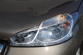 Peugeot 208 Peugeot 208 1.2 e-VTi Style AUTOMAAT 82pk NAVI, PDC, Cruise, 1e eigenaar - afbeelding nr 25