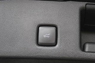 Ford Kuga Ford Kuga 2.5 PHEV ST-Line X | Panoramadak | Winter Pack | Wegklapbare trekhaak | 19 inch lichtmetalen velgen | Technology Pack | Agate Black - afbeelding nr 32
