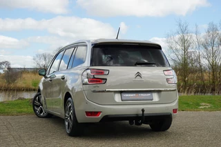 Citroën Grand C4 Picasso Citroen Grand C4 Picasso 1.2 130PK Shine | Sable | Panorama/Massagestoelen/Carplay/Camera/Trekhaak - Chique & Compleet! - afbeelding nr 9
