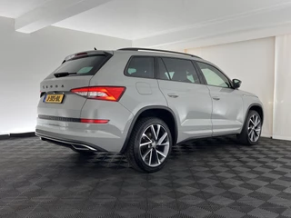 Škoda Kodiaq Škoda Kodiaq 1.5 TSI Sportline Business Aut. *LEATHER-ALCANTARA | FULL-LED | HEATED-SPORTSEATS | ADAPTIVE-CRUISE | MEMORY-PACK | DIGI-COCKPIT | CANTON-AUDIO | SHIFT-PADDLES | CARPLAY | AMBIENT-LIGHT | KEYLESS | DAB | 20''ALU* - afbeelding nr 6