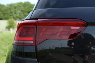 Volkswagen T-Roc Volkswagen T-Roc 1.5 TSI / 3x R-Line / Black Style / 150PK / DSG / Navi / Camera / VC / Trekhaak / 18