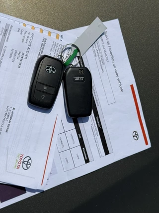Toyota Yaris Toyota Yaris 1.5 Hyb. Executive HUD Leder Navi Trekhaak - afbeelding nr 4
